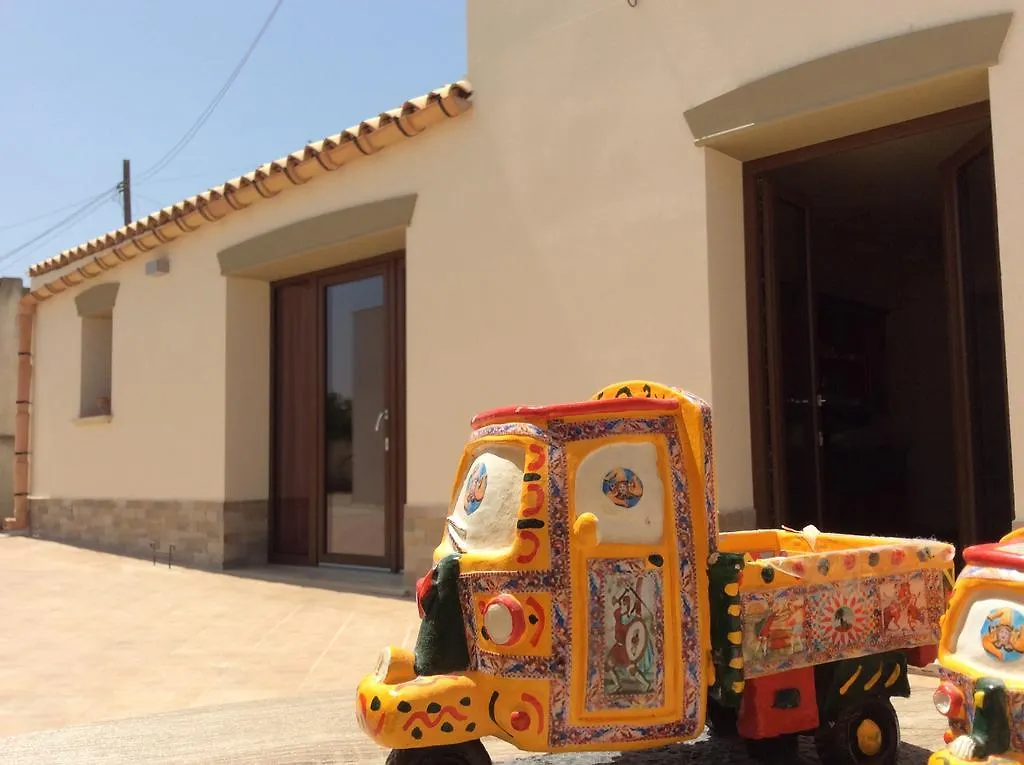 Bed and Breakfast Siciliantica Рильево 2*,